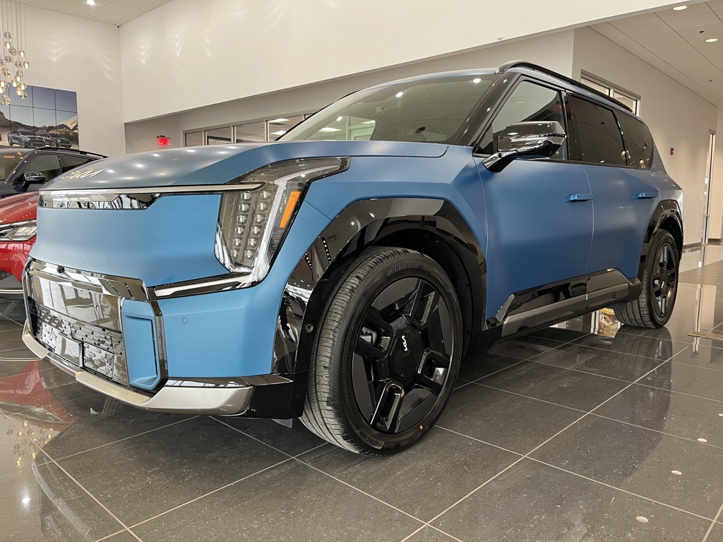 2024 Kia EV9 GT-Line photo 2