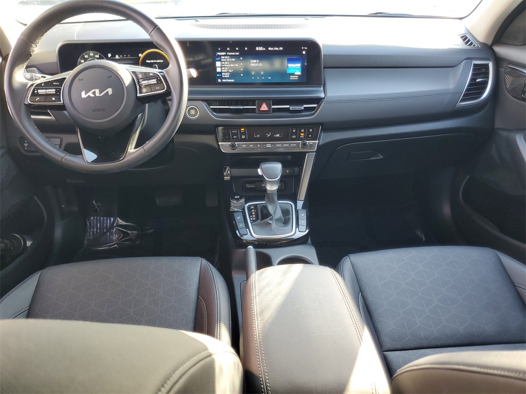 used 2024 Kia Seltos car, priced at $21,995