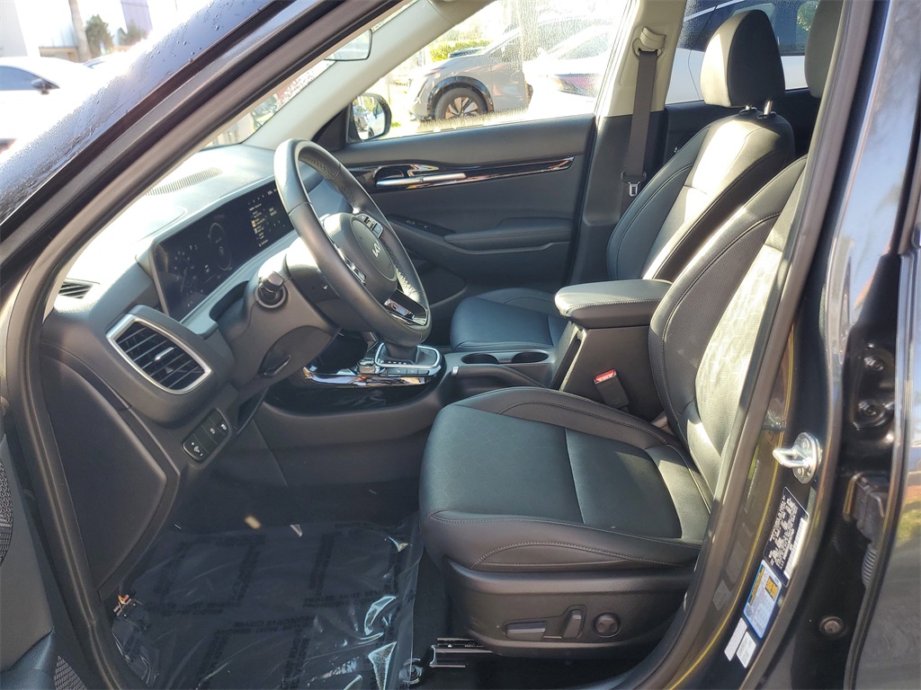 used 2024 Kia Seltos car, priced at $21,995