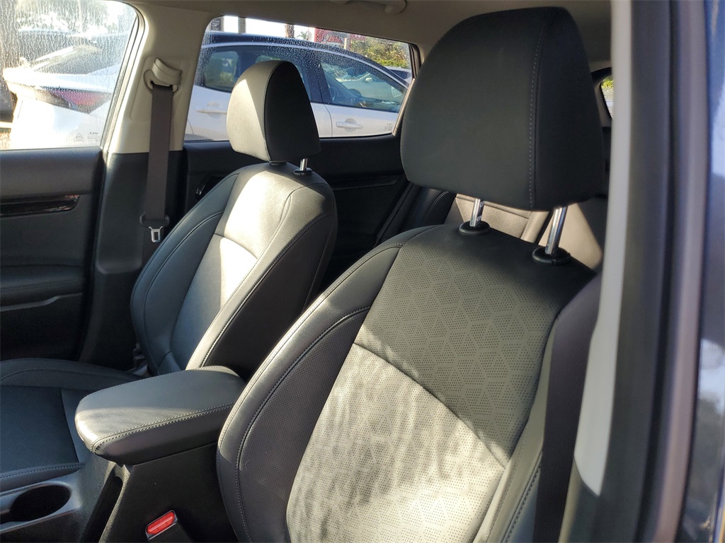 used 2024 Kia Seltos car, priced at $21,995