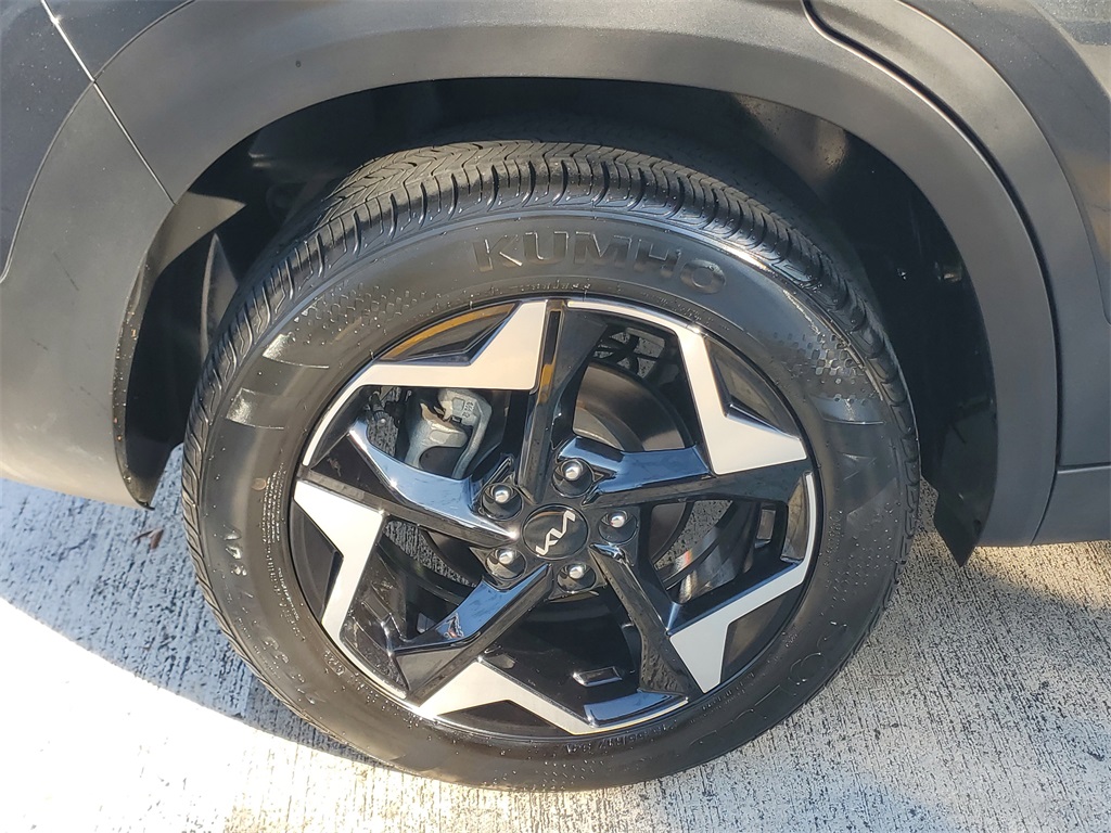 used 2024 Kia Seltos car, priced at $21,995