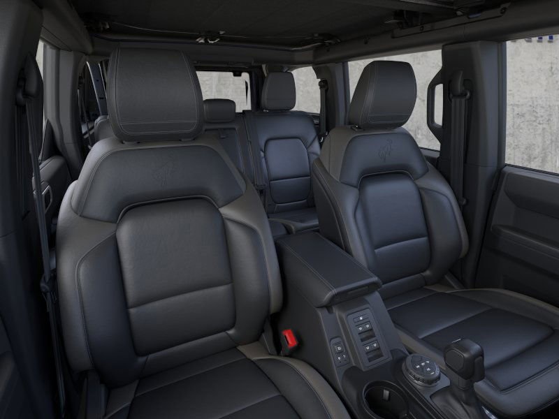 2025 Ford Bronco Outer Banks photo 10