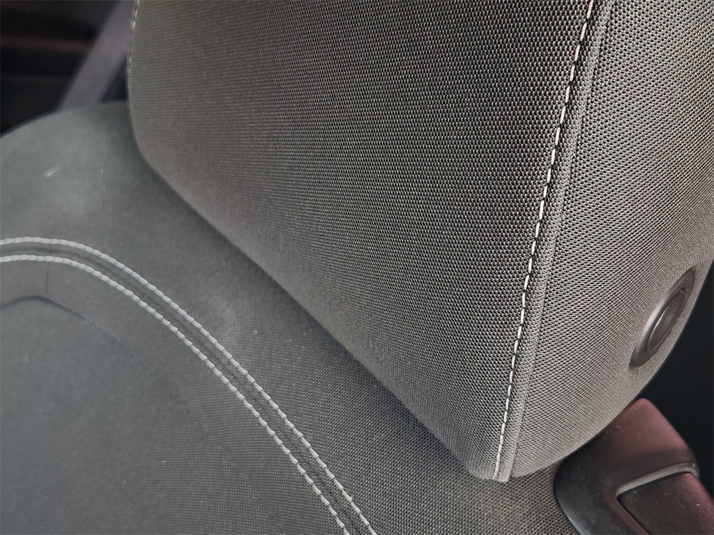 2020 Chevrolet Camaro 1LT photo 23