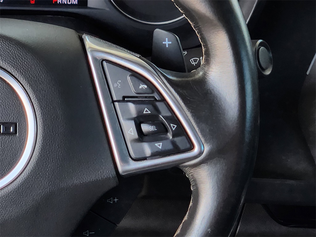 2020 Chevrolet Camaro 1LT photo 27