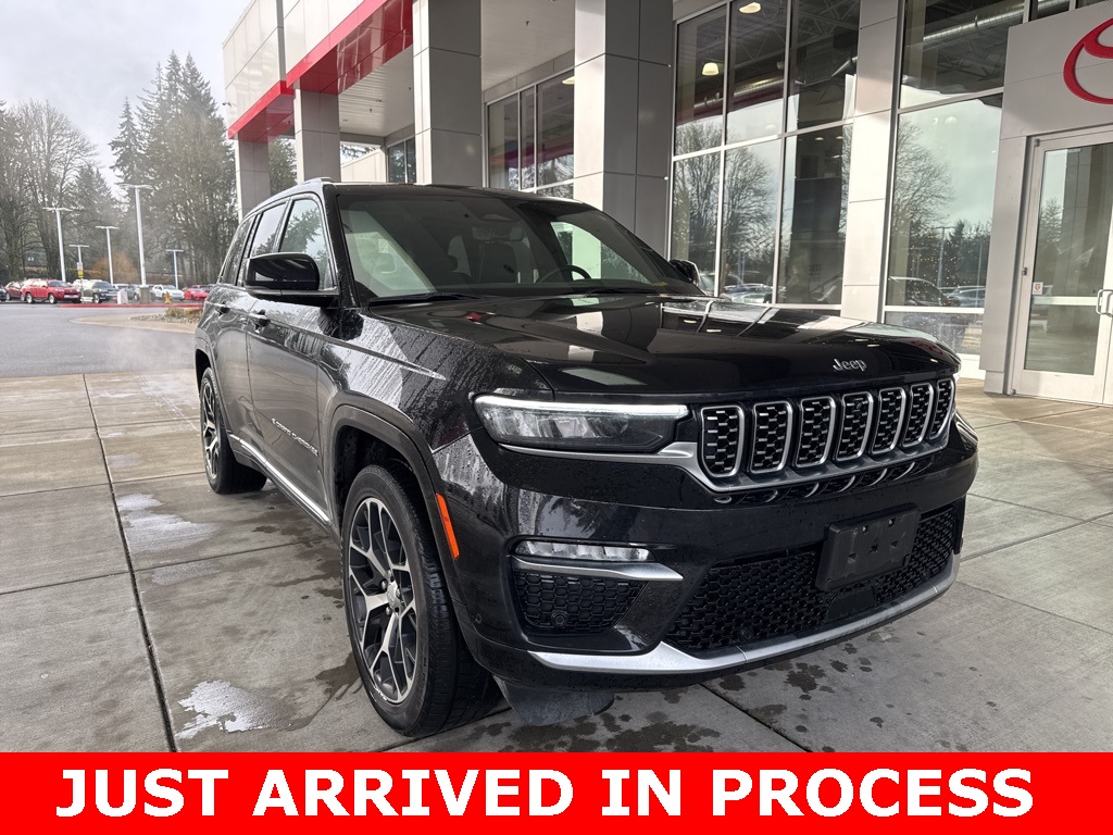 2023 Jeep Grand Cherokee Summit Reserve's photo