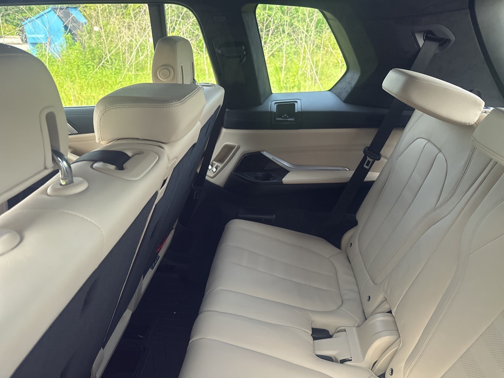 2021 Arctic Gray Metallic BMW X7 xDrive40i AWD SUV