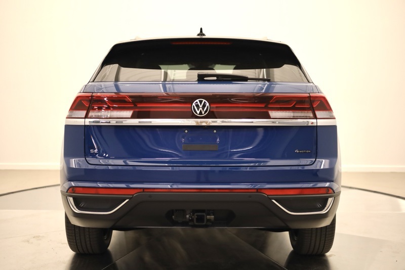 2026 Volkswagen Atlas Cross Sport SE Technology photo 3