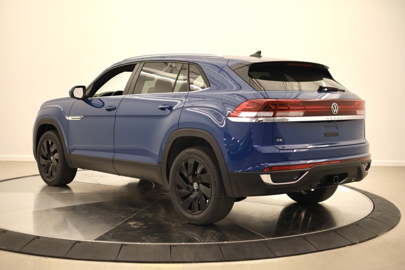 2026 Volkswagen Atlas Cross Sport SE Technology photo 4