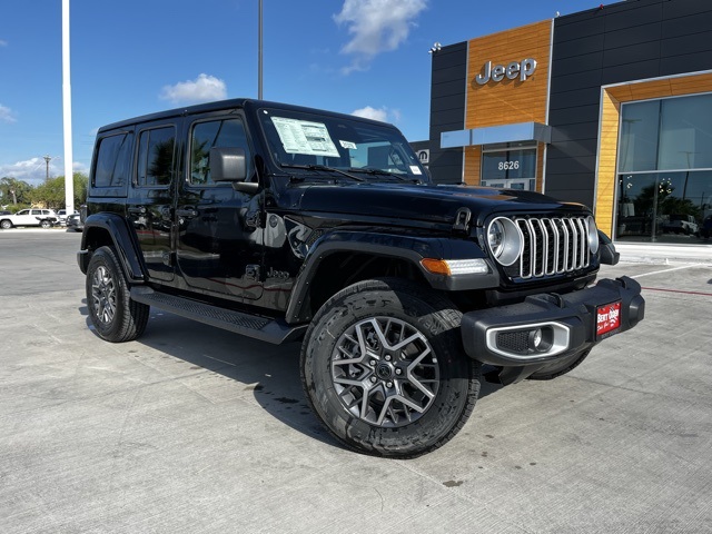 2025 Jeep Wrangler 4-Door Sahara's photo