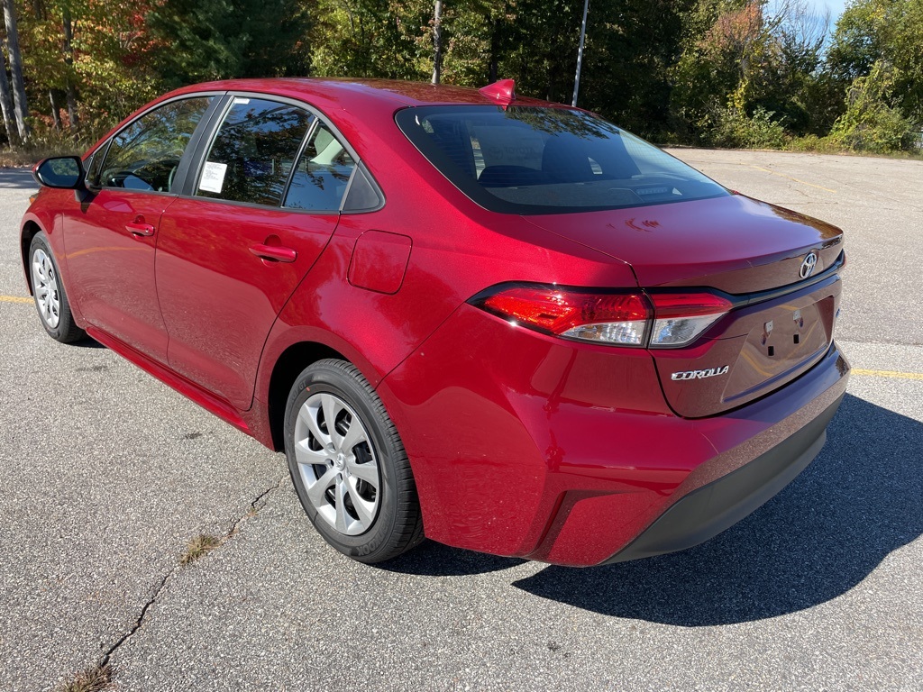 2026 Toyota Corolla LE photo 4