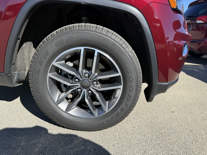 2020 Jeep Grand Cherokee Limited photo 3