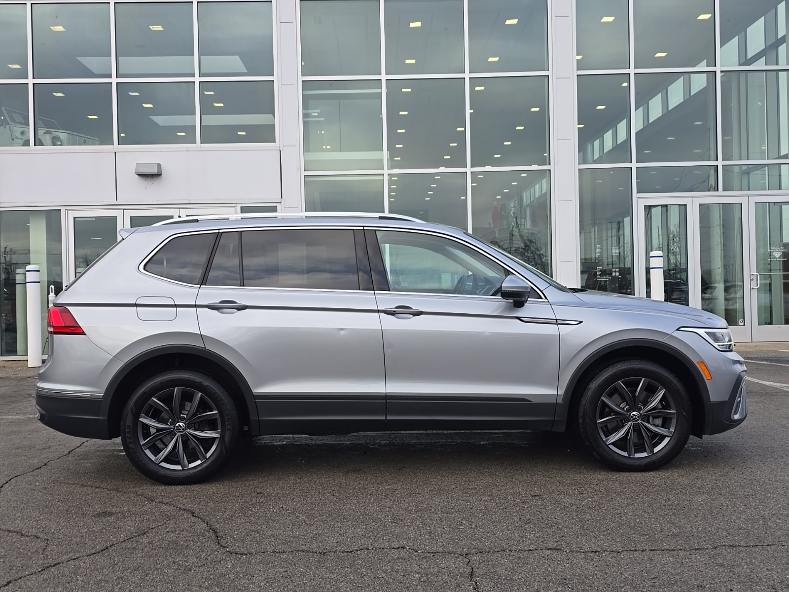 used 2022 Volkswagen Tiguan car, priced at $21,200