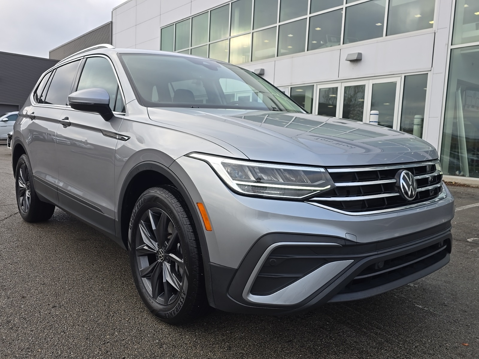 used 2022 Volkswagen Tiguan car, priced at $21,200
