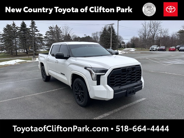 2023 Toyota Tundra SR5's photo