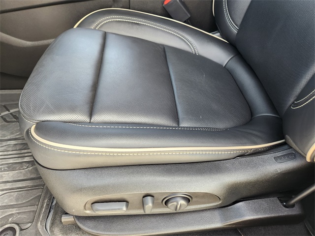 2023 Summit White Chevrolet Traverse Premier FWD SUV