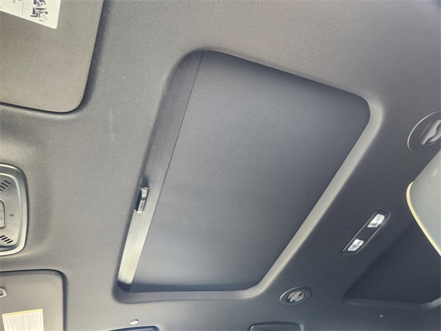 2023 Summit White Chevrolet Traverse Premier FWD SUV