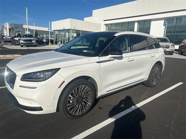 2022 Lincoln Corsair Reserve's photo