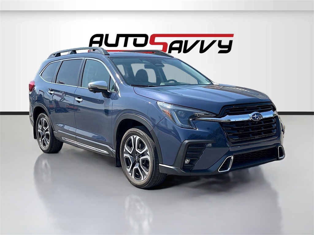 2023 Subaru Ascent Touring's photo
