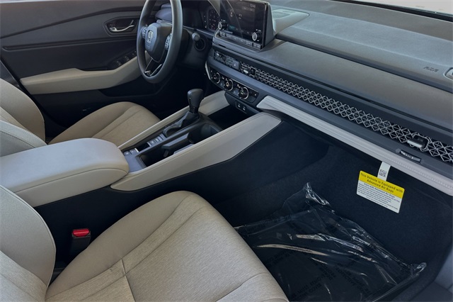 2025 Honda Accord SE photo 18