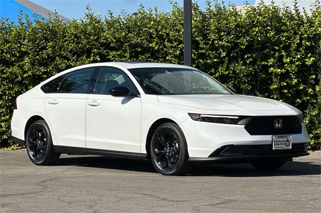 2025 Honda Accord SE photo 2