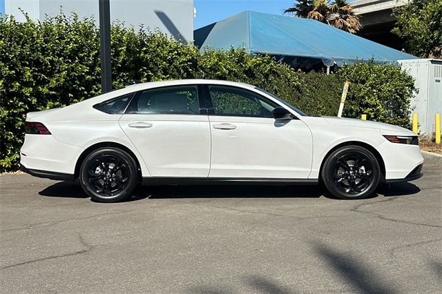 2025 Honda Accord SE photo 3