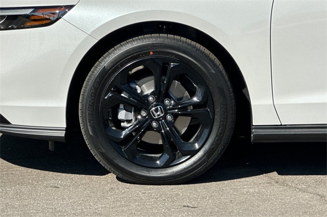 2025 Honda Accord SE photo 32