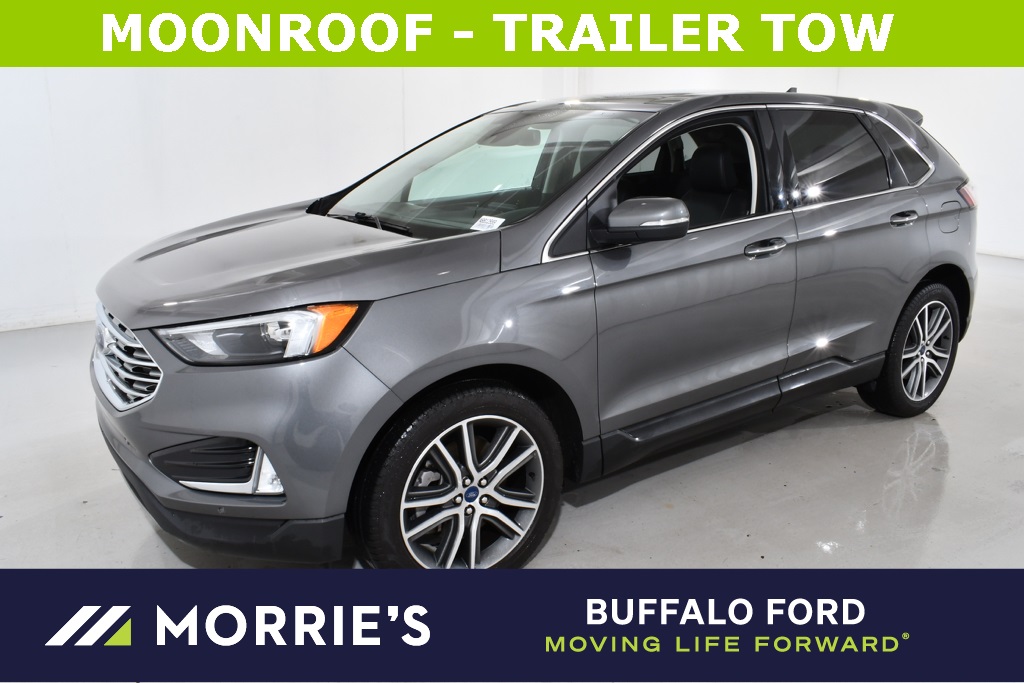 2022 Ford Edge Titanium's photo