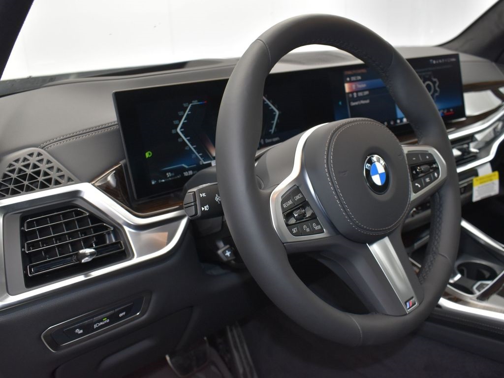 2026 Dravit Gray Metallic BMW X7 xDrive40i AWD SUV