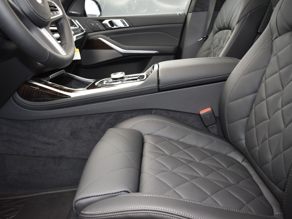 2026 Dravit Gray Metallic BMW X7 xDrive40i AWD SUV
