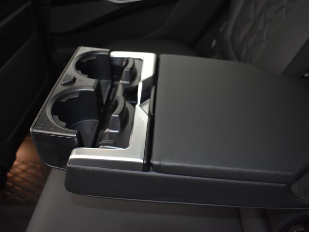 2026 Dravit Gray Metallic BMW X7 xDrive40i AWD SUV