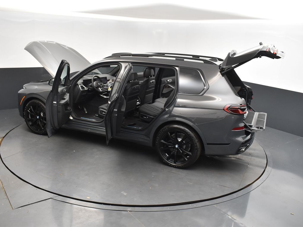 2026 Dravit Gray Metallic BMW X7 xDrive40i AWD SUV