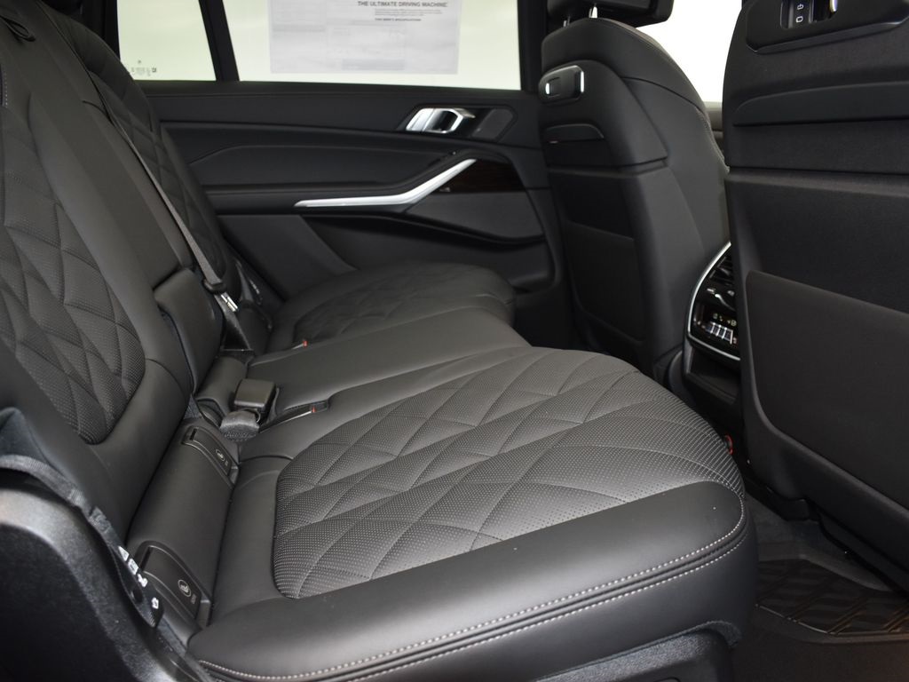 2026 Dravit Gray Metallic BMW X7 xDrive40i AWD SUV
