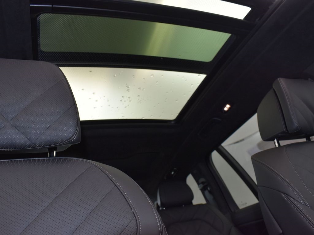 2026 Dravit Gray Metallic BMW X7 xDrive40i AWD SUV