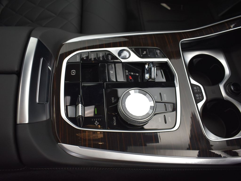 2026 Dravit Gray Metallic BMW X7 xDrive40i AWD SUV