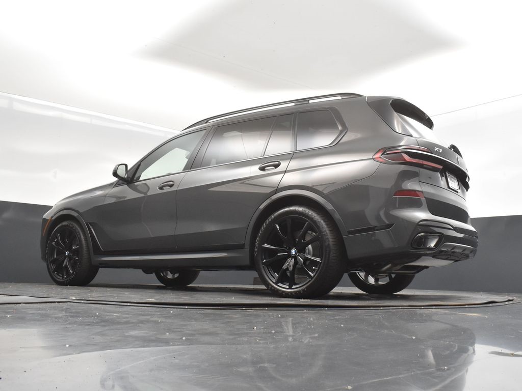 2026 Dravit Gray Metallic BMW X7 xDrive40i AWD SUV