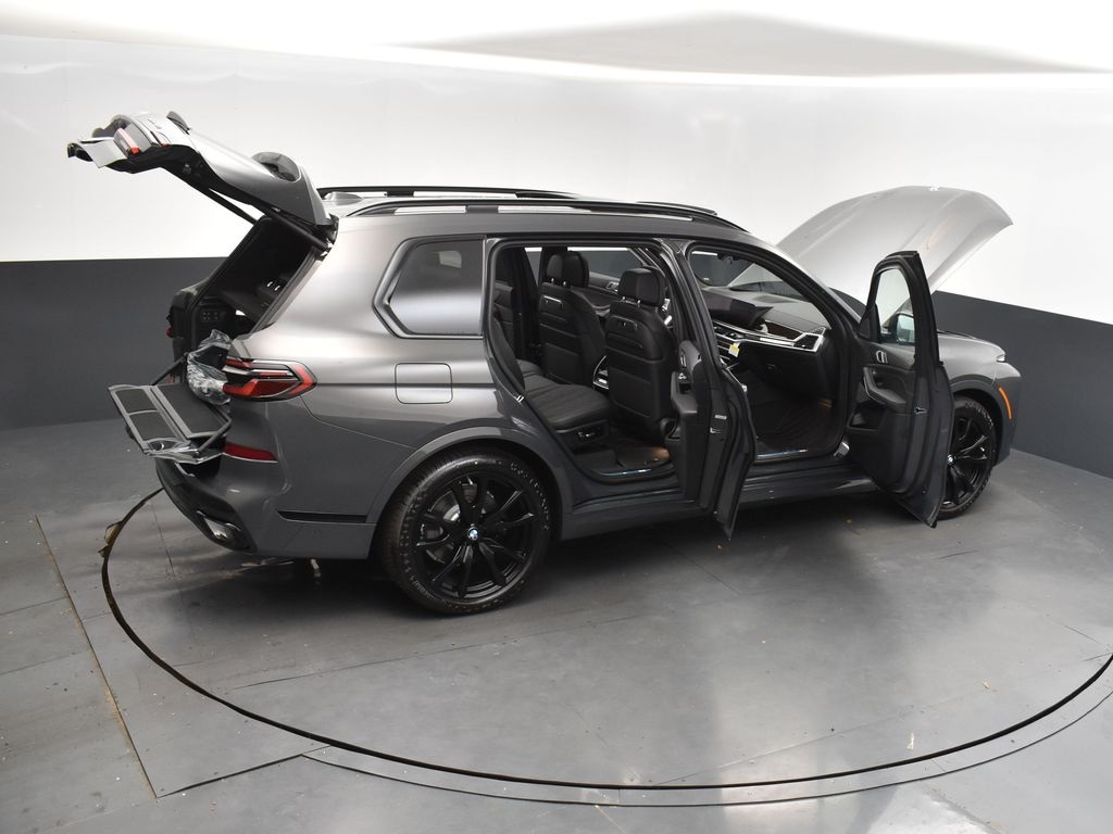 2026 Dravit Gray Metallic BMW X7 xDrive40i AWD SUV