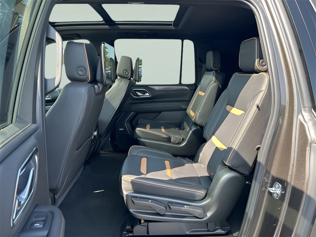 2021 Gmc Yukon XL AT4 photo 3