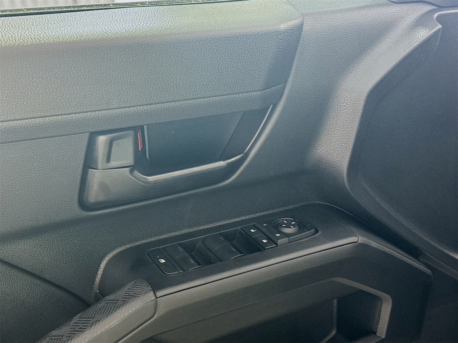2025 Toyota Tacoma SR5 Double Cab photo 13