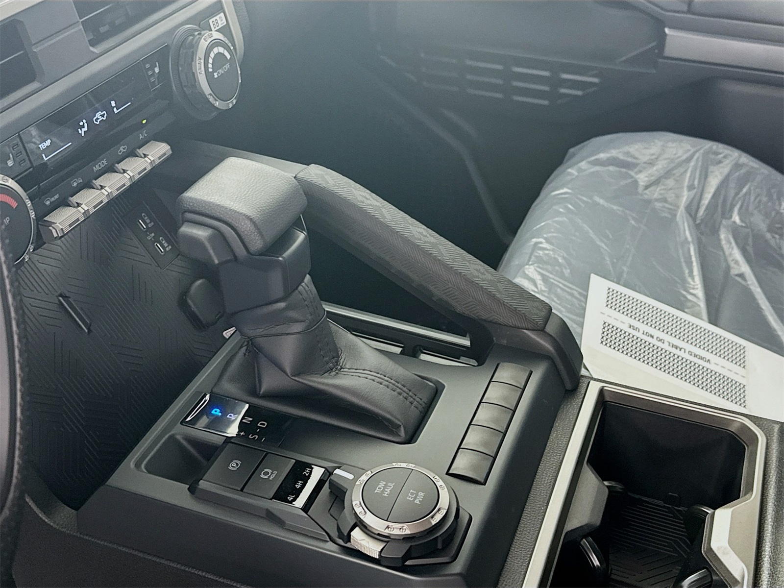 2025 Toyota Tacoma SR5 Double Cab photo 9
