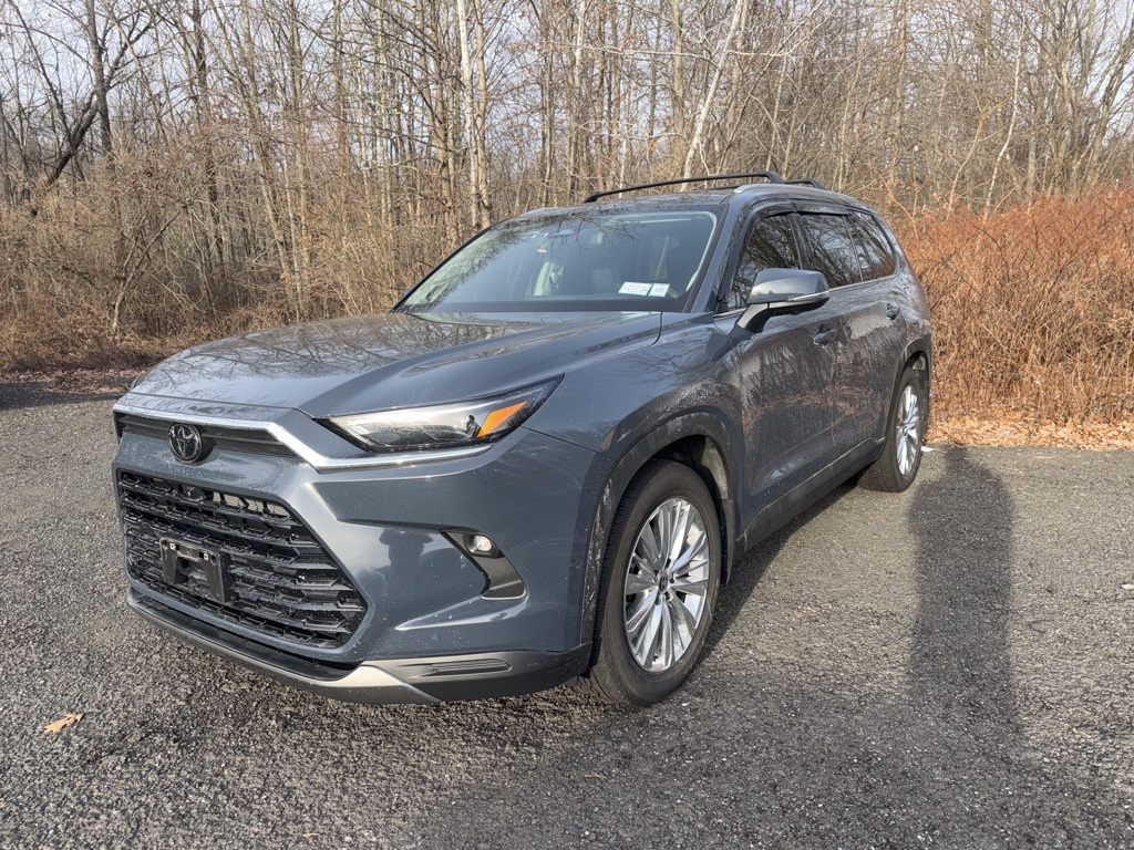 2024 Toyota Grand Highlander Platinum's photo
