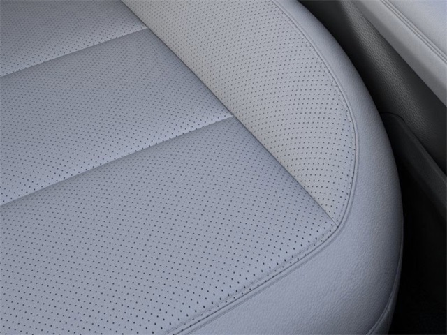 2025 Star White Metallic Tri-Coat Ford Explorer Platinum 4X4 SUV