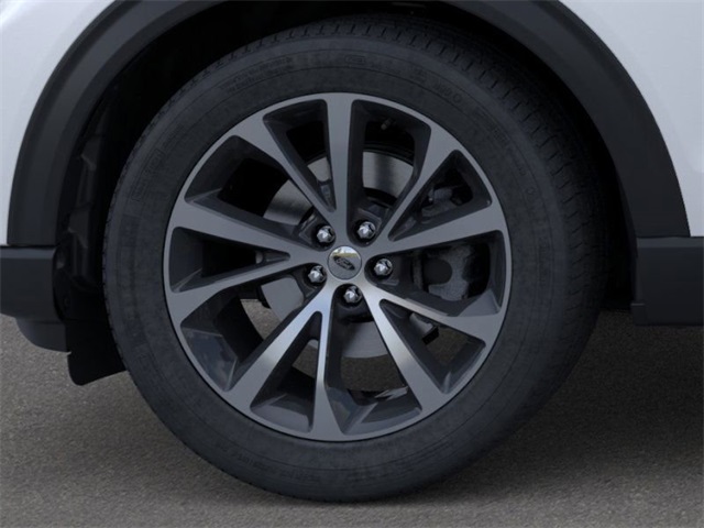 2025 Star White Metallic Tri-Coat Ford Explorer Platinum 4X4 SUV