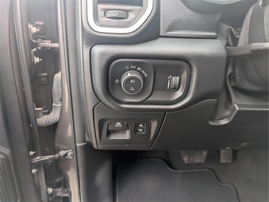 2021 Granite Crystal Metallic Clearcoat Ram 1500 Big Horn/Lone Star 4X4 Truck