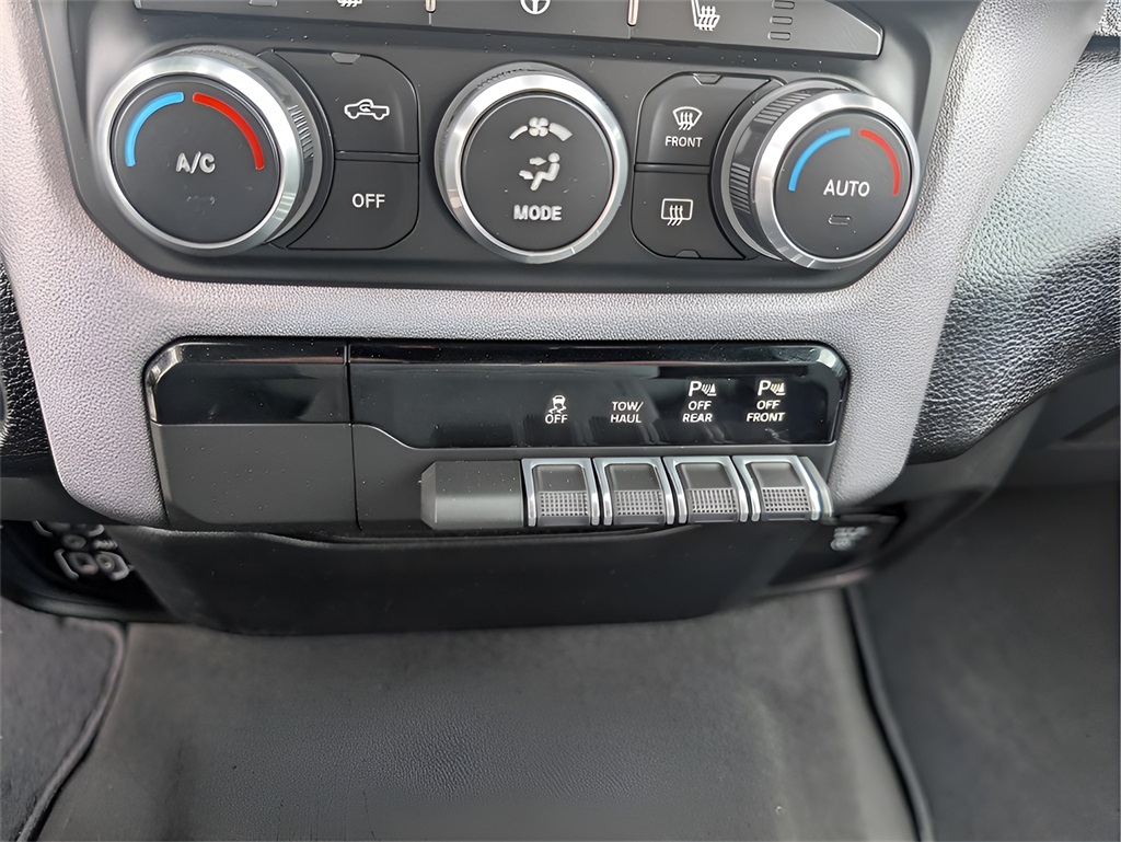 2021 Granite Crystal Metallic Clearcoat Ram 1500 Big Horn/Lone Star 4X4 Truck