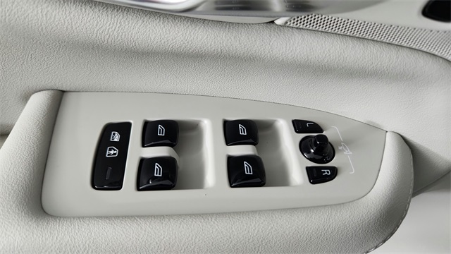 new 2026 Volvo XC90 Plug-In Hybrid car, priced at $85,690