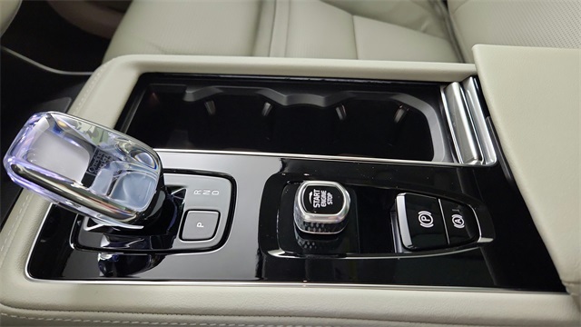 new 2026 Volvo XC90 Plug-In Hybrid car, priced at $85,690