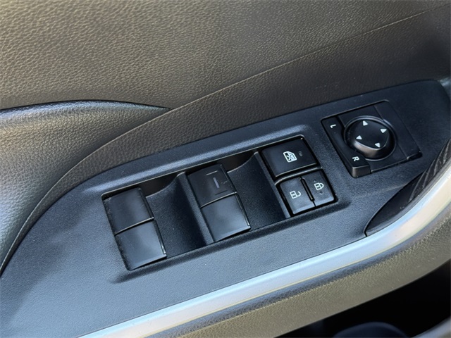 2022 Toyota RAV4 LE photo 17