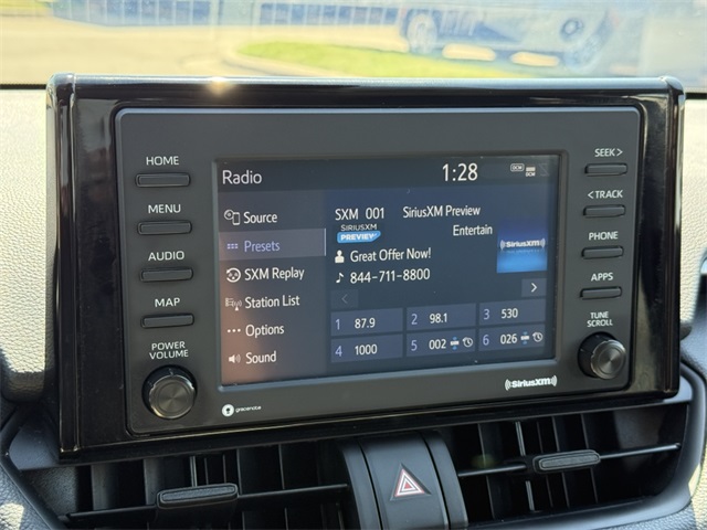 2022 Toyota RAV4 LE photo 20