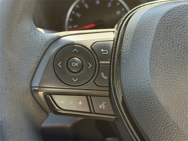 2022 Toyota RAV4 LE photo 28