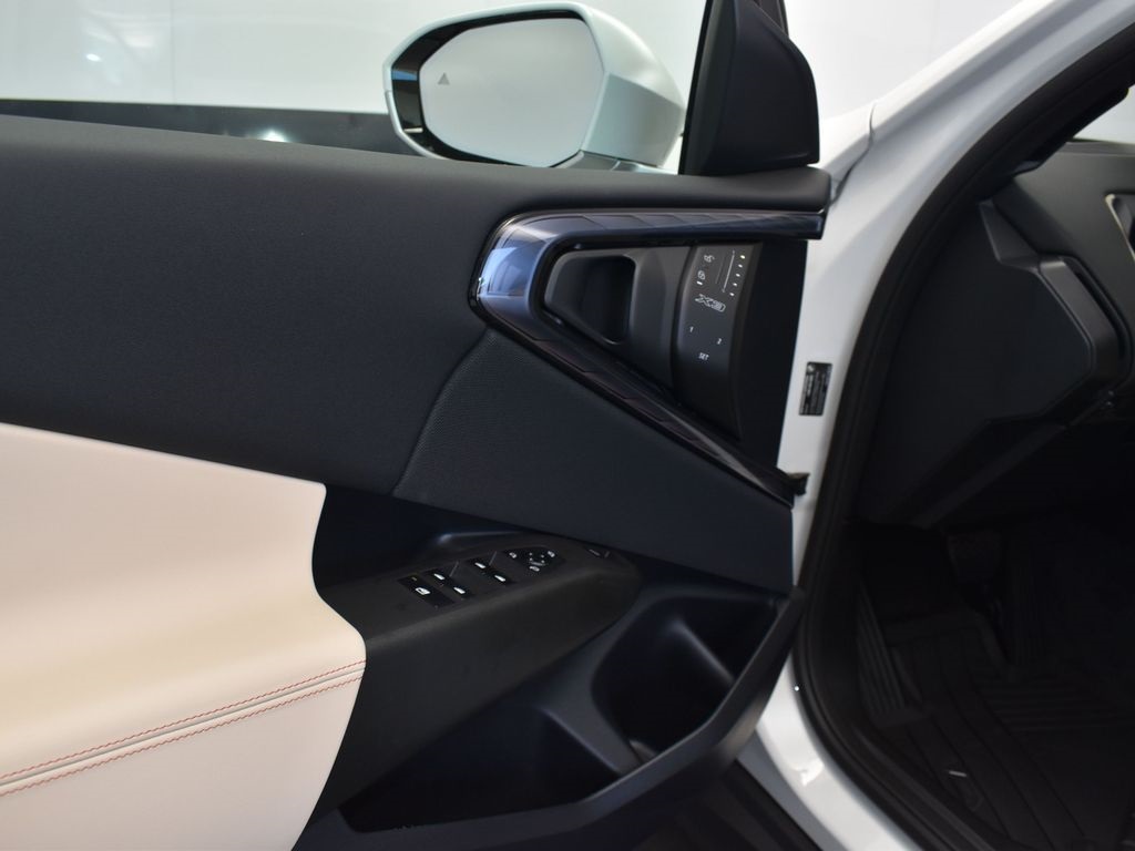 2025 Alpine White BMW X3 30 xDrive AWD SUV